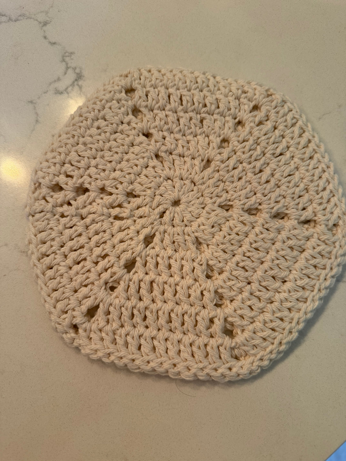 Cream hexagon hotpad